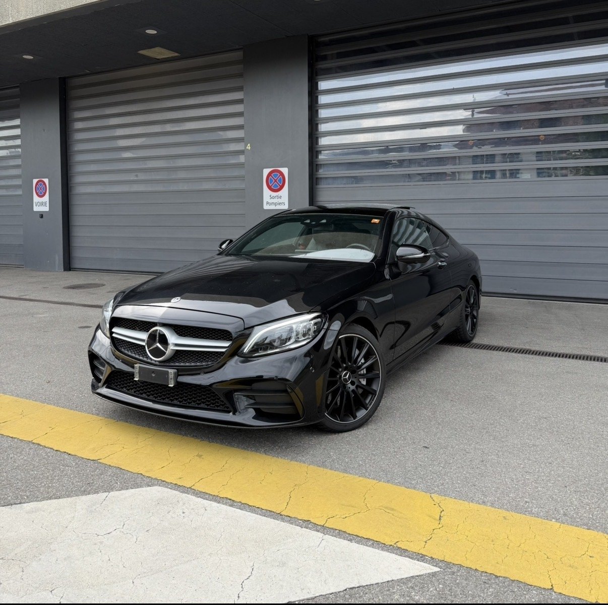 Mercedes-AMG C43 4Matic Coupé 2021 à louer chez Julius Rent